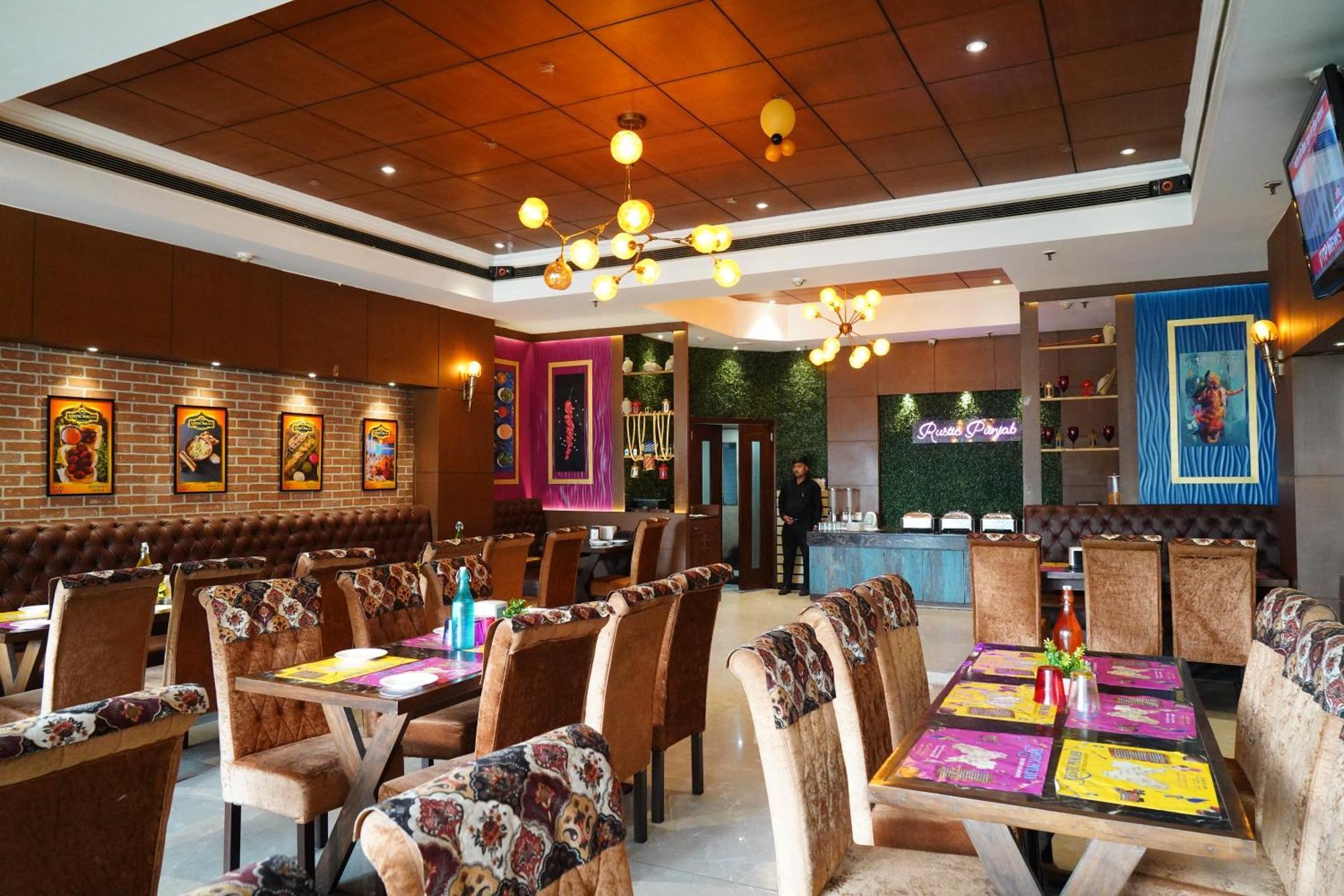 Hotel Imperial Executive Лудхиана Экстерьер фото