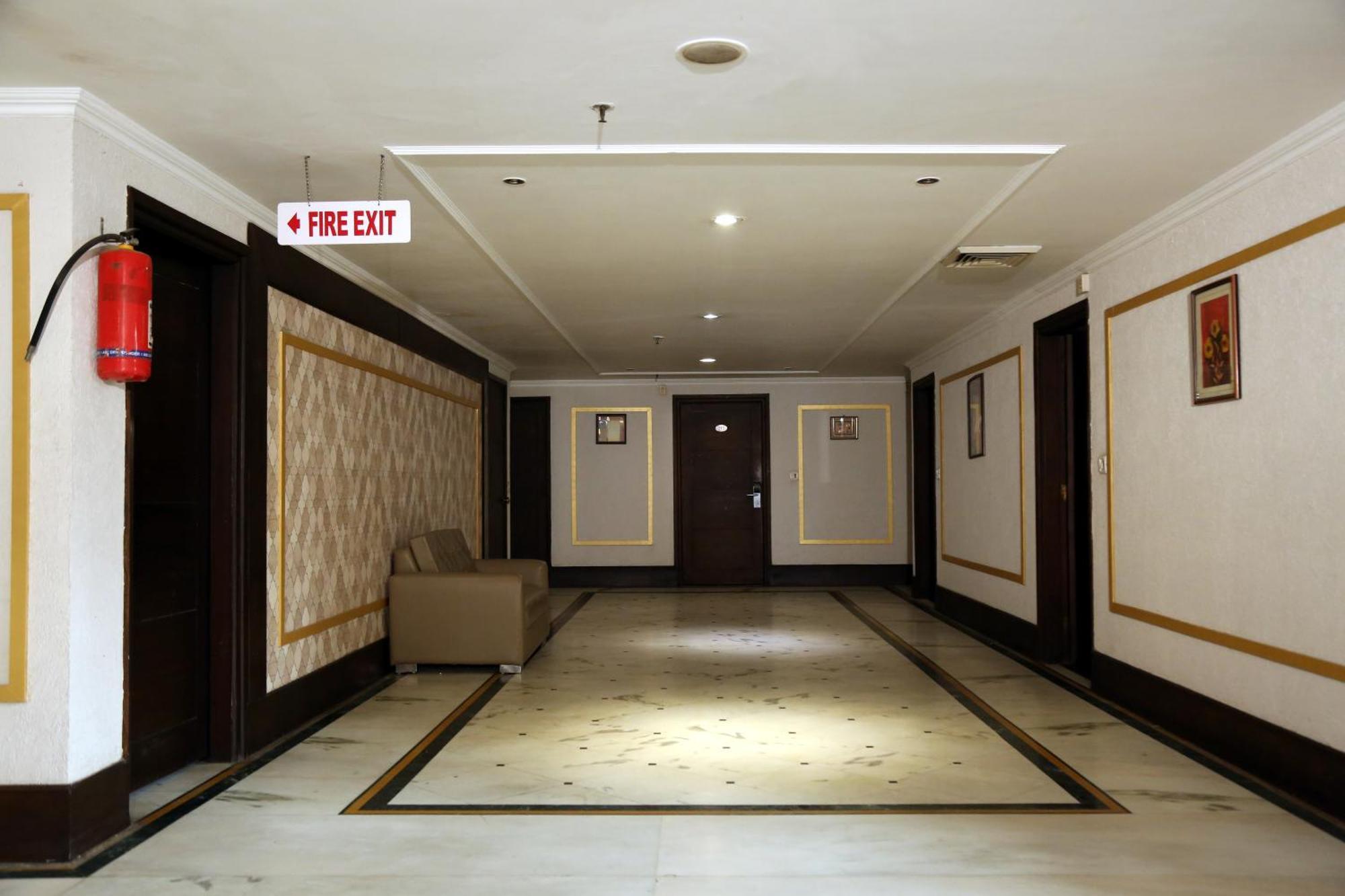 Hotel Imperial Executive Лудхиана Экстерьер фото