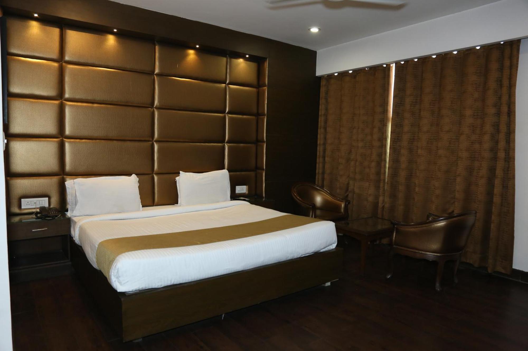 Hotel Imperial Executive Лудхиана Экстерьер фото